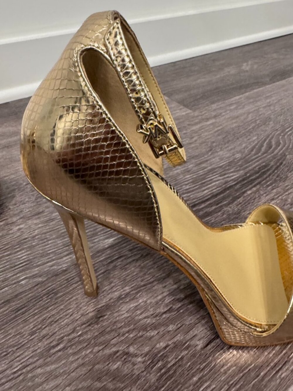 Michael Kors Gold Textured Heels Size 11 Ankle Strap Stiletto Sandals - Picture 3 of 9